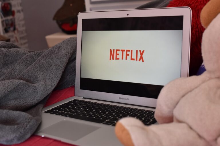 filme cu julia roberts pe netflix